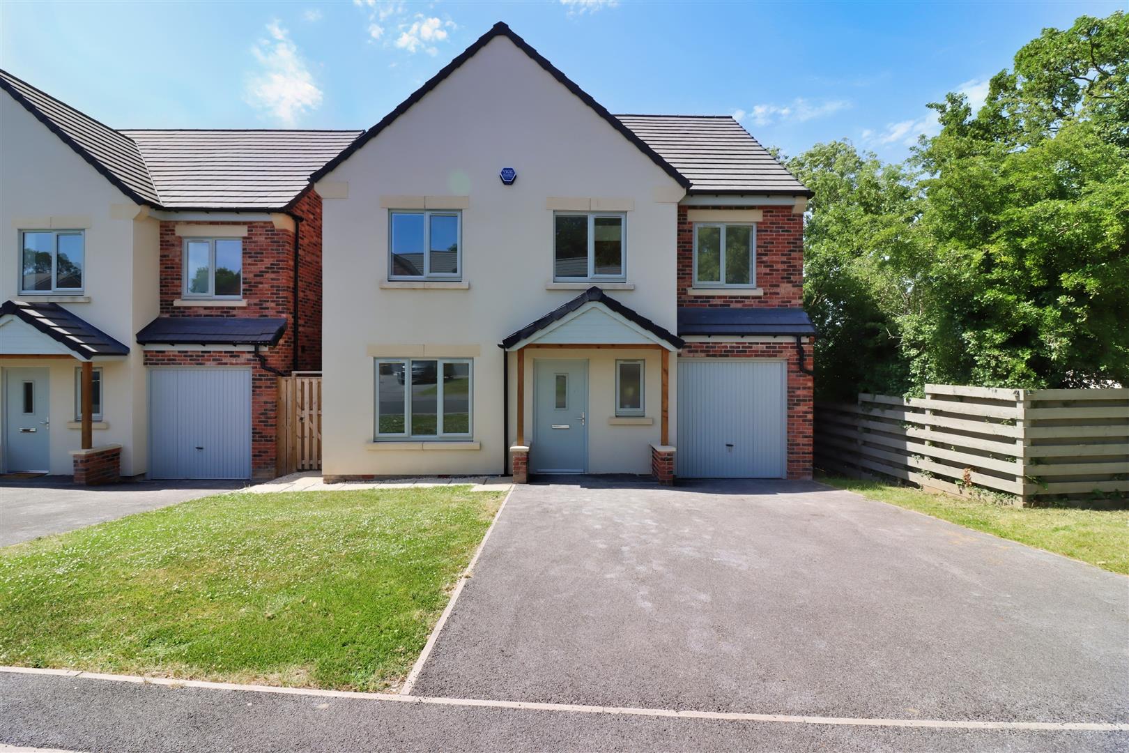 5 bed property in Rectory Grove, Duckmanton